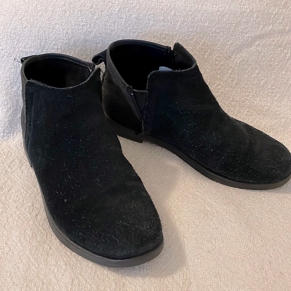 Girls Toms Booties Size 3.5